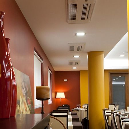Pensao Suissa Hotel Вале де Камбра Екстериор снимка