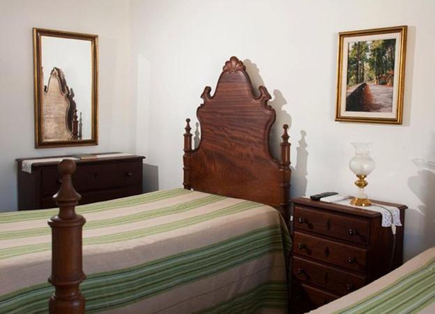Pensao Suissa Hotel Вале де Камбра Екстериор снимка
